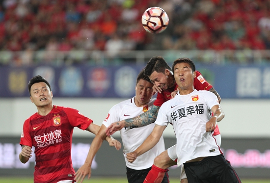 广州恒大客场击败河北华夏幸福，积分稳定