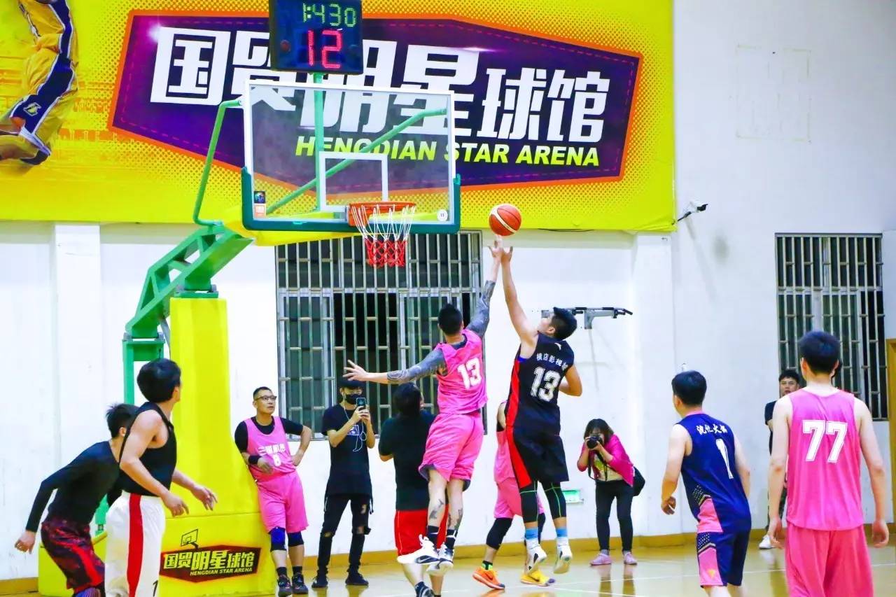 关于篮球明星合成纪念T恤出售过万件的信息