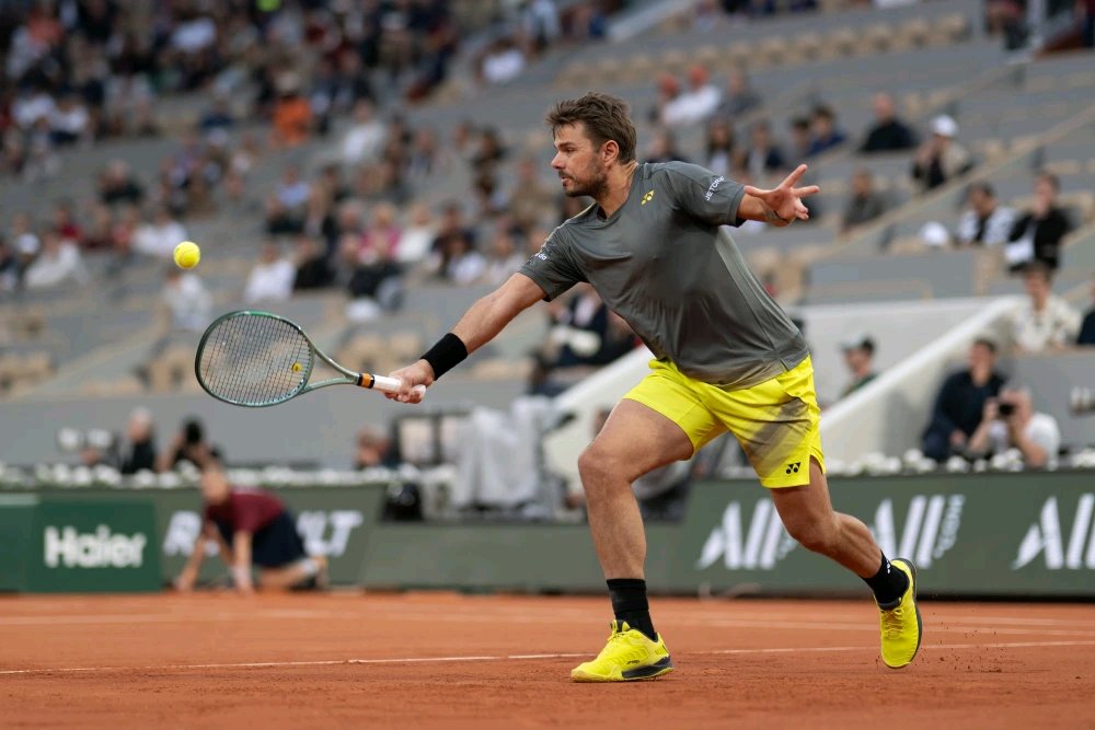 日本网球队鏖战法国网球队，穆雷统治全场的简单介绍