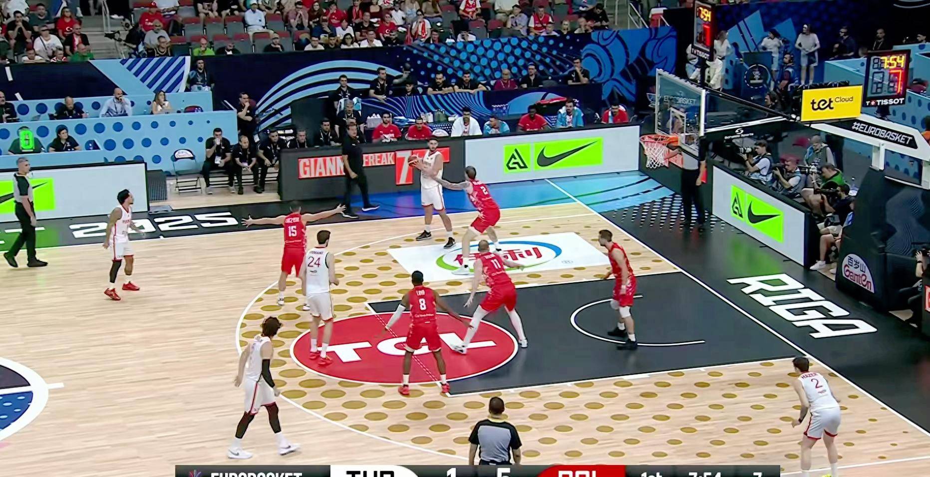 热火绝杀波兰男篮，布拉德利打破历史纪录