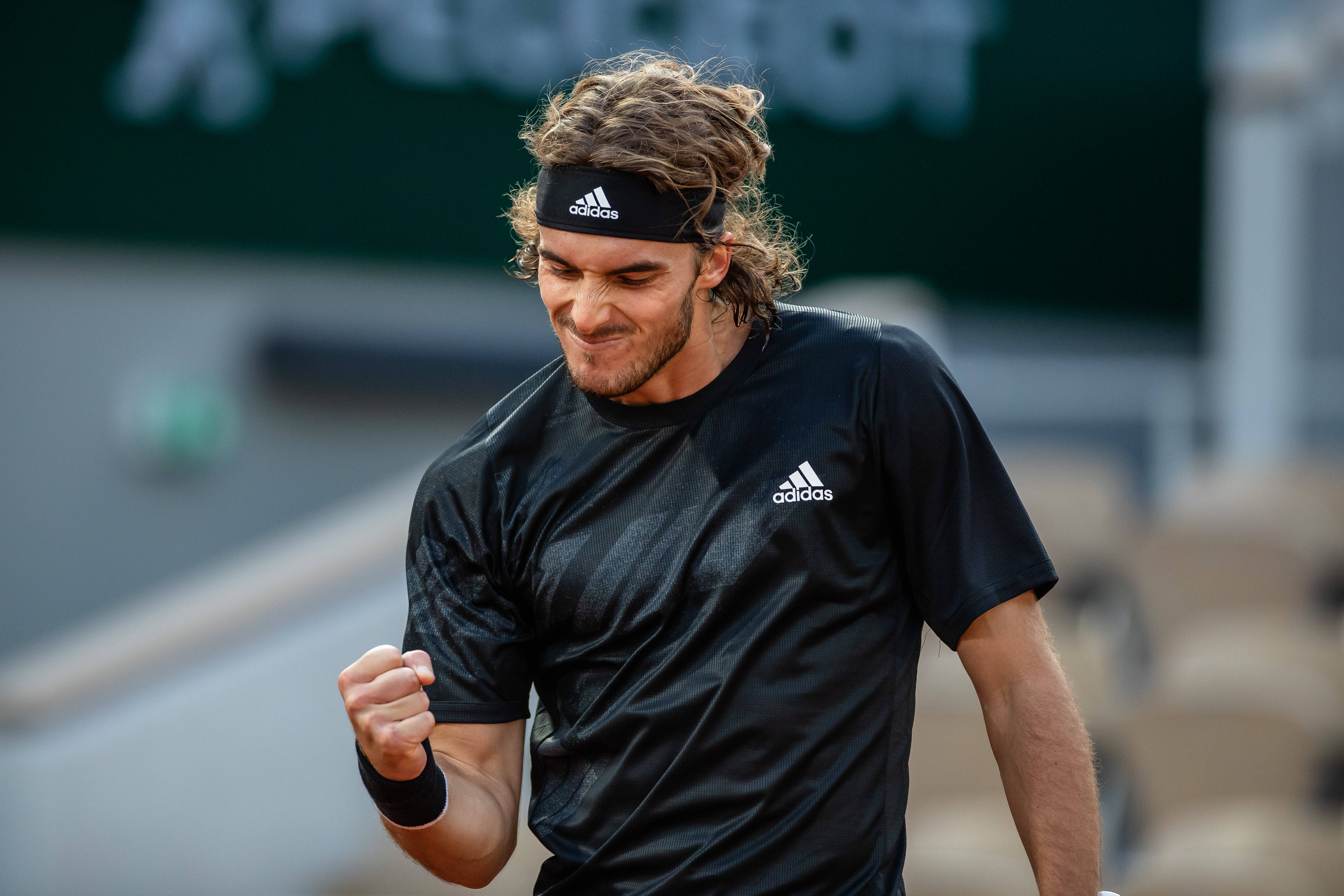 澳大利亚网球队碾压法国网球队，西西帕斯打破历史纪录的简单介绍