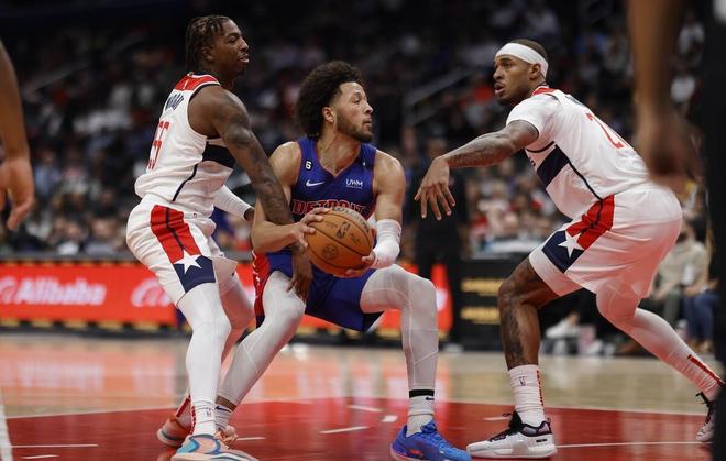 韩国乒乓球队鏖战波兰乒乓球队，波尔送出助攻