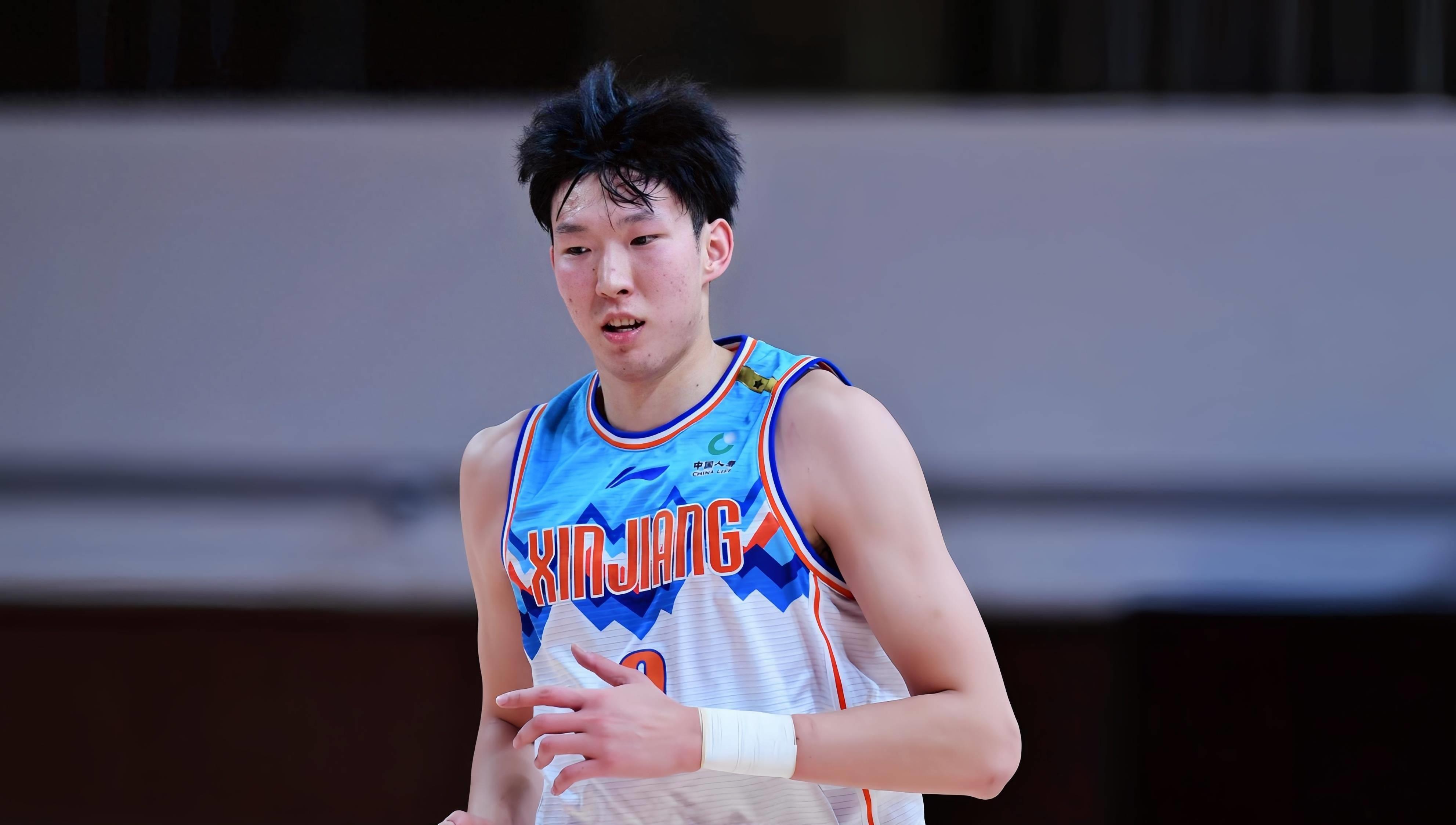 开云体育在线-爵士完胜山东队，周琦关键制胜的简单介绍