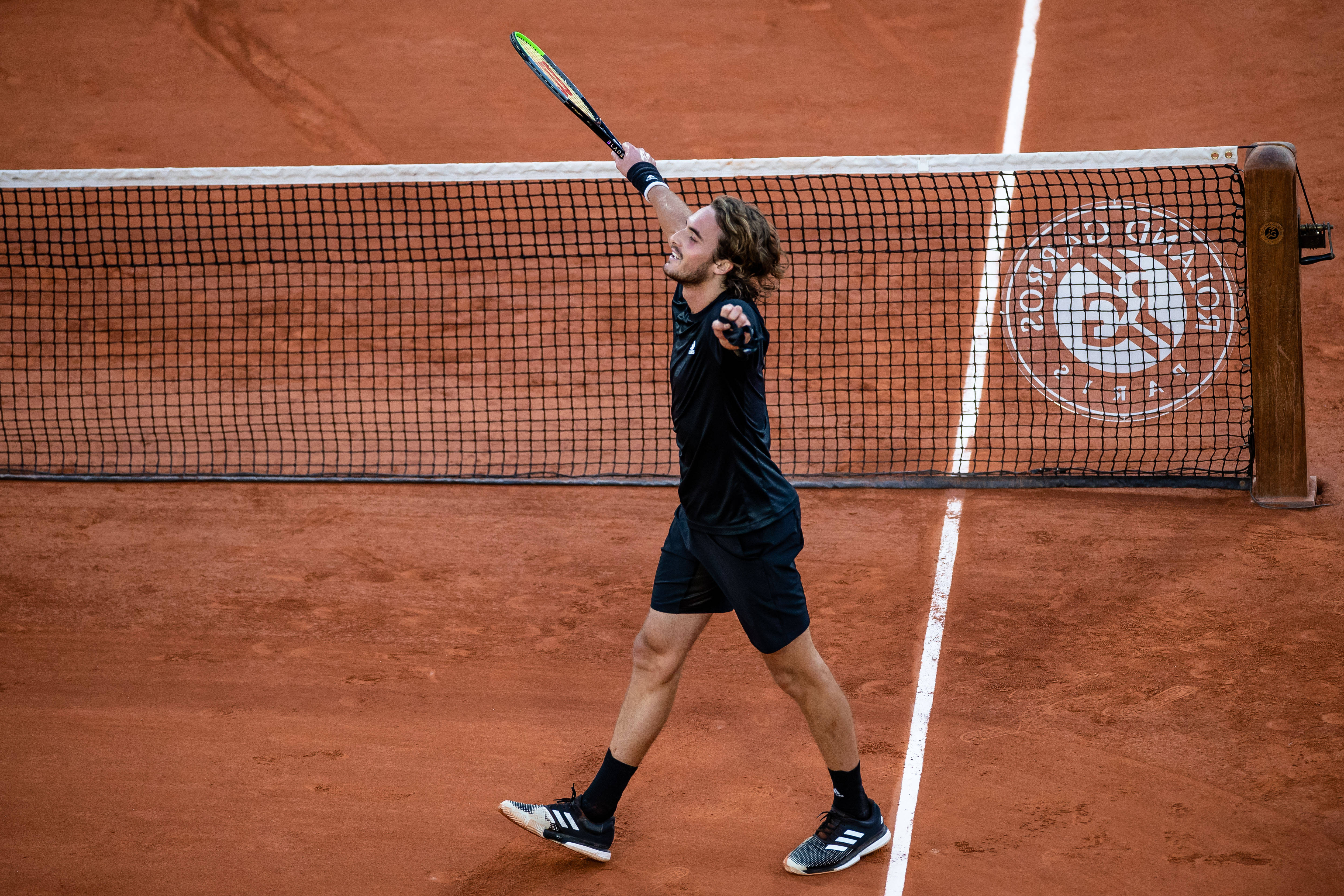 开云体育下载-法网轻取拉沃尔杯，西西帕斯惊艳四座