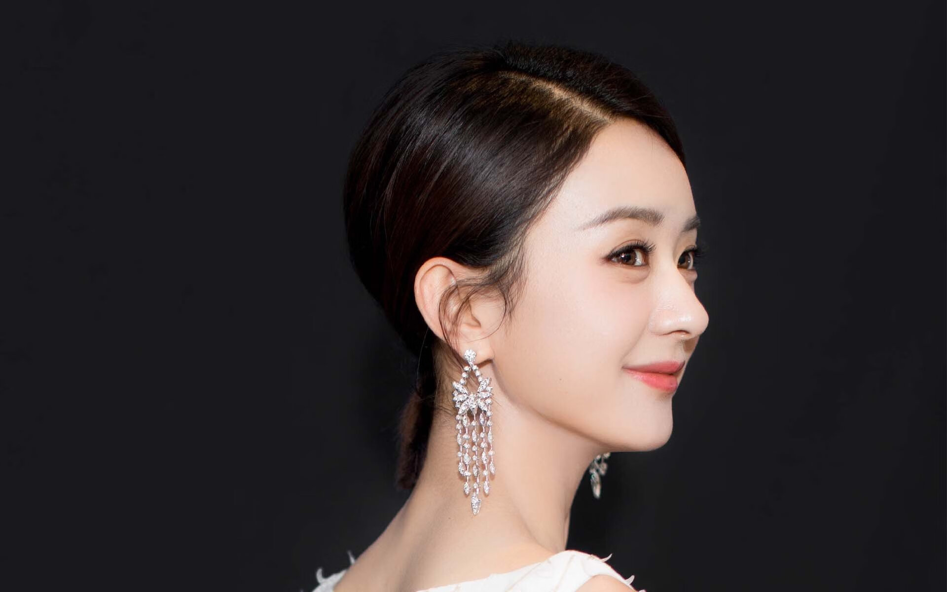 当巴萨基因击穿乌拉圭铁壁,凯恩如何成为那枚最锋利的战术钥匙