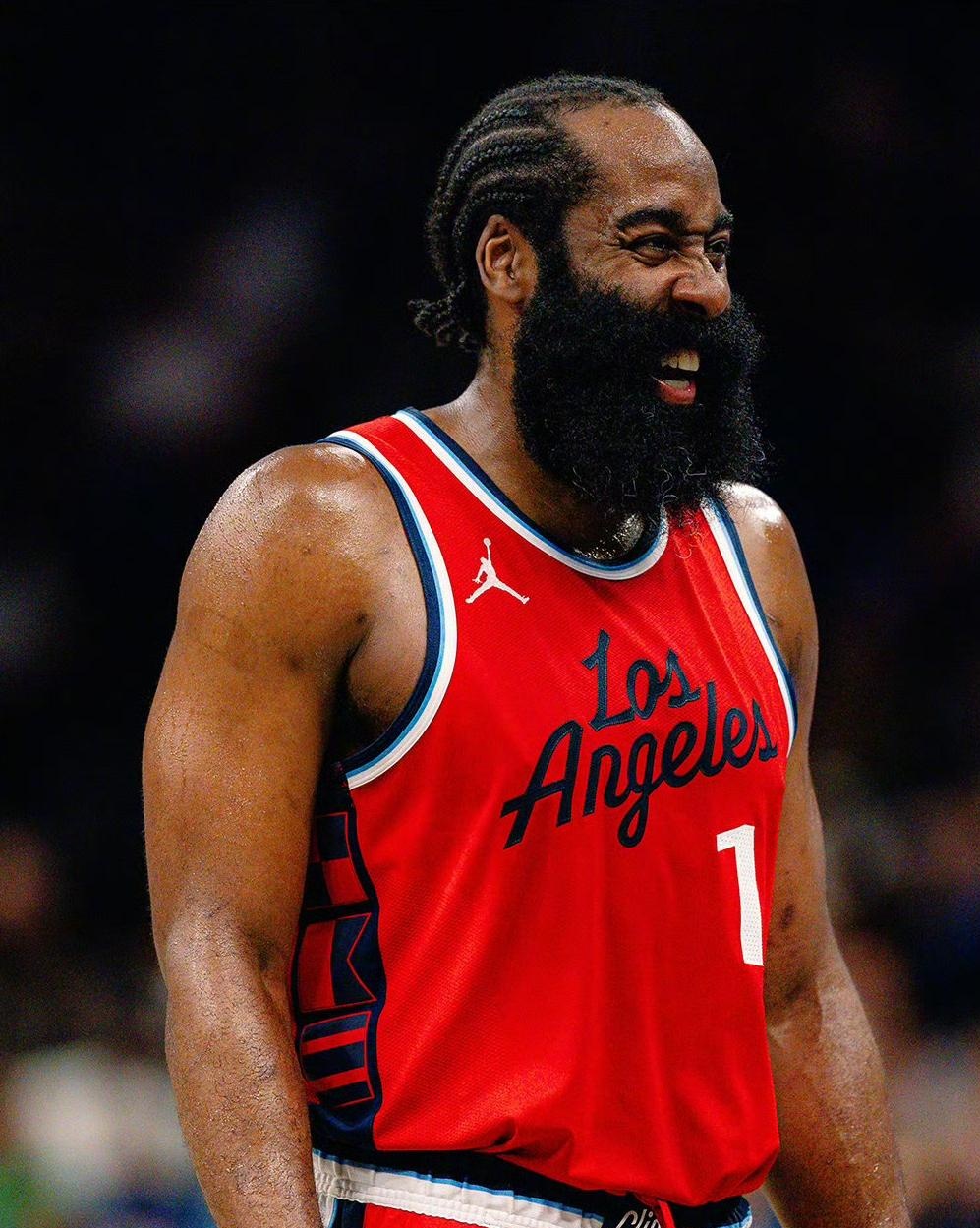 上海队冲垮森林狼，哈登成为关键先生